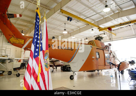 Dr. Jill Biden visits Broward College Aviation Institute and addresses a group of educators to discuss the recent selection of Broward College to lead a 4.5 million grant to twelve schools in seven states focused on training workers for careers in supply Stock Photo