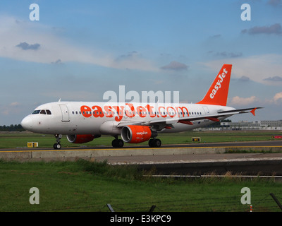 G-EZTI Airbus A320-214 easyJet taxiing at Schiphol (AMS - EHAM), The Netherlands, 18may2014, pic-2 Stock Photo
