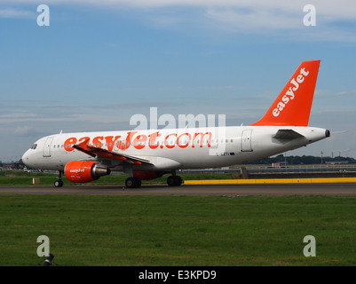 G-EZTI Airbus A320-214 easyJet taxiing at Schiphol (AMS - EHAM), The Netherlands, 18may2014, pic-4 Stock Photo