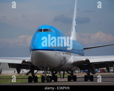 PH-BFG Boeing 747-406 KLM Royal Dutch Airlines taxiing at Schiphol (AMS - EHAM), The Netherlands, 18may2014, pic-2 Stock Photo