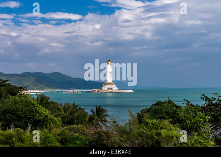 108-meter Nanshan Guanyin Statue ASIA CHINA Hainan Island Nanshan Buddhism Culture Park Quan Yin (goddess of mercy) Stock Photo