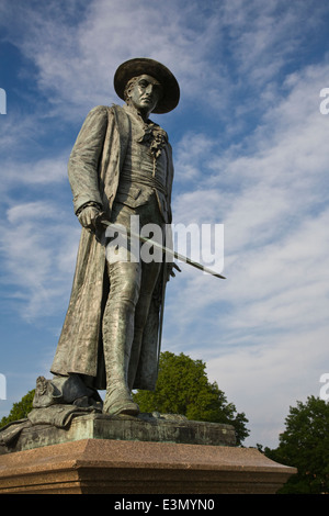 Statue of COLONEL WILLIAM PRESCOTT at the BUNKER HILL MONUMENT located on Breed's Hill - BOSTON, MASSACHUSETTS Stock Photo