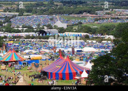 Glastonbury Festival, Glastonbury, Somerset, UK. 25th June, 2014.  The Glastonbury site fills with tents as crowds enjoy the good weather on the first day of the Glastonbury 2014 Festival. Credit:  Tom Corban/Alamy Live News