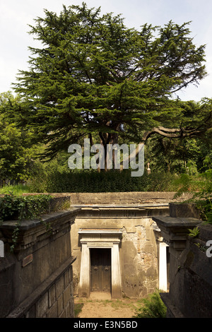 Circle of Lebanon - Highgate (West) Cemetery - Camden - London Stock Photo