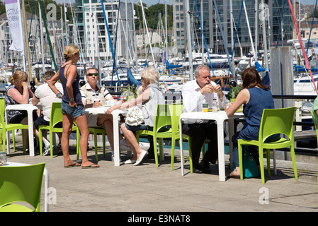 Alfresco diners on the waterfront Barbican area of Plymouth Devon England UK Stock Photo