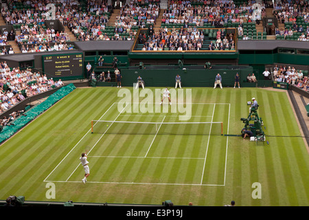 Wimbledon Tennis - Mens singles tennis match, Wimbledon Tennis championship 2014, All England Lawn Tennis Club, London UK Stock Photo