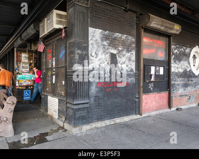 Hogs & Heifers Saloon, 859 Washington Street, Meat Packing District ...