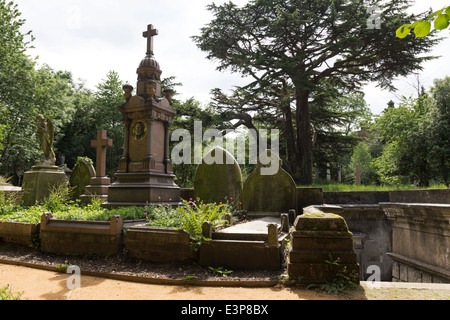 Circle of Lebanon - Highgate (West) Cemetery - Camden - London Stock Photo
