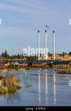 The Deschutes River in the Old Mill District of Bend, Oregon, USA Stock Photo