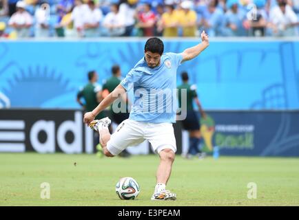 Natal, Brazil. 24th June, 2014. Uruguay's Luis Suarez prepares for a Group D match between Italy and Uruguay of 2014 FIFA World Cup at the Estadio das Dunas Stadium in Natal, Brazil, June 24, 2014. © Guo Yong/Xinhua/Alamy Live News Stock Photo