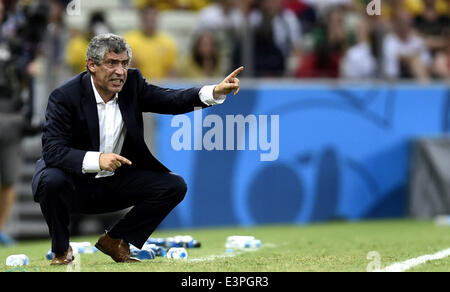 (140624) -- FORTALEZA, June 24, 2014 (Xinhua) -- Greece's head coach Fernando Santos gives instruction during a Group C match between Greece and Cote d'Ivoire of 2014 FIFA World Cup at the Estadio Castelao Stadium in Fortaleza, Brazil, June 24, 2014. (Xinhua/Yang Lei)(xzj) Stock Photo