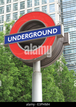 London Underground roundel at Canary Wharf Stock Photo - Alamy