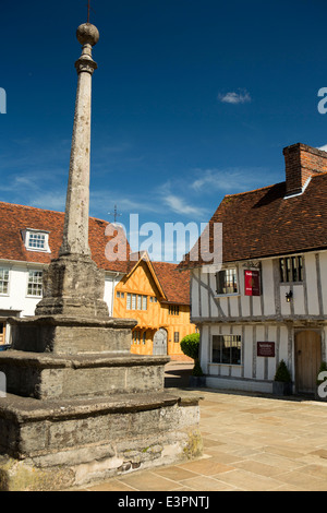 UK England, Suffolk, Lavenham, Market Square, Cross and C15th Little Hall Stock Photo