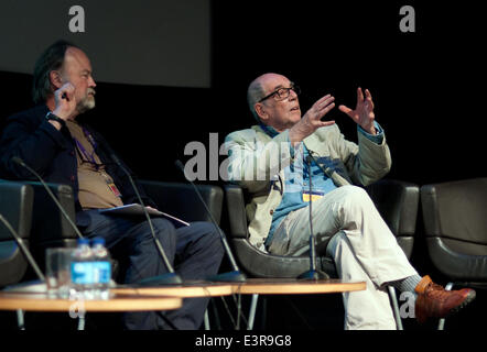 Aberystwyth, Wales, UK. 27th June, 2014.  Former Guardian picture editor Eamonn McCabe (left)  in conversation with Magnum photographer David Hurn (right) at the Eye International Photography Festival in Aberystwyth - 27-June-2014 - Photo credit: John Gilbey/Alamy Live News Stock Photo