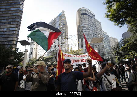 Belo Horizonte, Brazil. 28th June, 2014. Demonstrators shout slogans during a protest against FIFA World Cup in Sao Paulo, Brazil, on June 28, 2014. Credit:  Mauricio Valenzuela/Xinhua/Alamy Live News Stock Photo