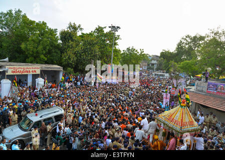 Ahmedabad, Gujarat, India, 29th June, 2014. Ahmedabad, Gujarat, India, 29th June, 2014. Lord Jagannath's 137th Rath Yatra begins in Ahmedabad, Rath Yatra or chariot festival is celebrated by Hindus on the second day of Sukla Paksha in the month of Ashadh. © Nisarg Lakhmani/Alamy Live News Credit:  Nisarg Lakhmani/Alamy Live News Stock Photo