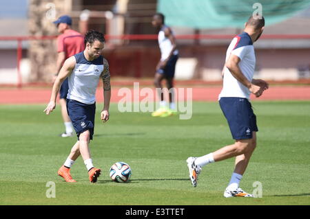Brasilia, Brazil. 29th June, 2014. France's national soccer team player Mathieu Valbuena plays a ball a training session at the Centro de Capacitacao Fisica dos Bombeiros in Brasilia, Brazil, 29 June 2014. France will face Nigeria in the FIFA World Cup 2014 round of 16 match in Brasilia on 30 June 2014. Photo: Marius Becker/dpa/Alamy Live News