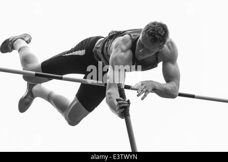 Birmingham, UK. 29th June, 2014. Jax THOIRS (Glasgow) competes in the Men's Pole Vault Final during the Sainsbury's British Athletics Championships from Alexander Stadium. Credit:  Action Plus Sports/Alamy Live News