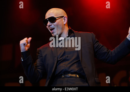 Armando Christian Pérez, known by the stage name Pitbull in concert, Pitbull live on stage Stock Photo