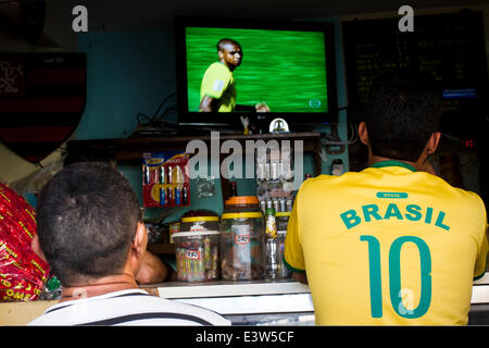 Vidigal, Rio de Janeiro, Brazil. 28th June 2014. Brazilian fans watching the game between the national square and Chile for a place in the quarter finals of the 2014 FIFA World Cup. © Hal Beral / VWPics/Alamy Live News Stock Photo