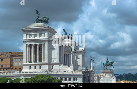 Il Vittoriano, “typewriter”, National Monument to Victor Emmanuel II in Rome Stock Photo