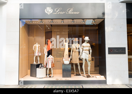 Loro Piana - Window Display & In-store - ALPAC Srl