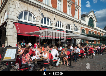 Tuttons restaurant in Covent Garden, London, England, UK Stock Photo