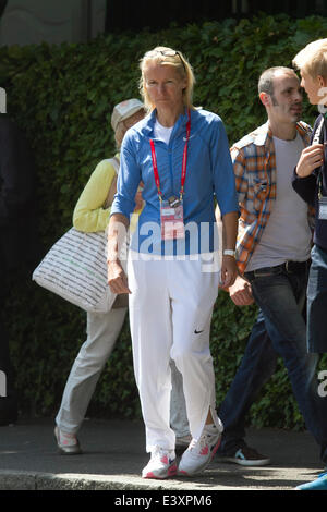 Wimbledon, London, UK. 1st July 2014. Former 1998 Wimbledon ladies champion Jana Novotna (Czech) arrives on day 8 of the 2014 Wimbledon lawn tennis championships Credit:  amer ghazzal/Alamy Live News Stock Photo