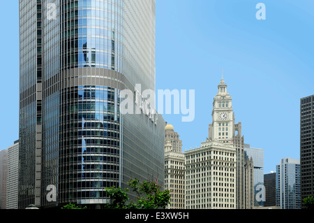 Chicago's 2nd tallest building, the Trump Tower along the Chicago River. Stock Photo