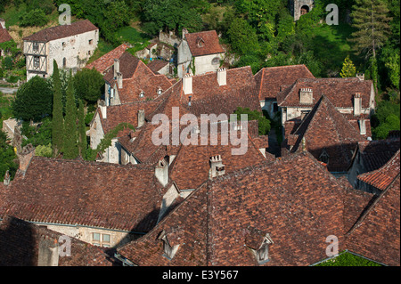 Red tiled roofs of houses at the medieval village Saint-Cirq-Lapopie, Lot, Midi-Pyrénées, France Stock Photo