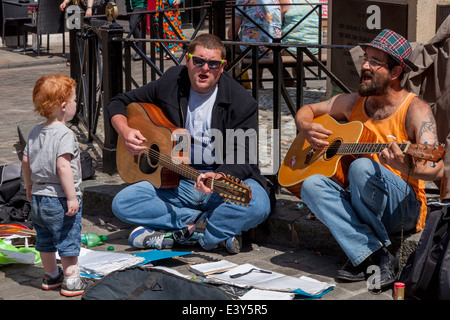 Street Entertainers, Canterbury, Kent, UK Stock Photo