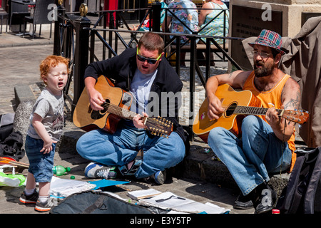 Street Entertainers, Canterbury, Kent, UK Stock Photo