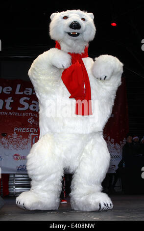 Shania Twain Serves As Grand Marshal of Opportunity Village's Las Vegas Great Santa Run  Featuring: Atmosphere Where: Las Vegas, Nevada, United States When: 07 Dec 2013 Stock Photo