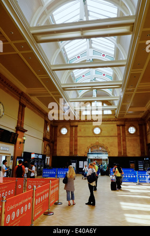 Nottingham Railway station interior concourse England UK Stock Photo