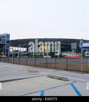 Jfk terminal 3 hi res stock photography and images Alamy