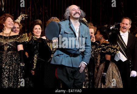 Dress Rehearsal of Die Fledermaus, Act 3 at the Metropolitan Opera.  Featuring: Danny Burstein Where: New York, New York, United States When: 27 Dec 2013 Stock Photo