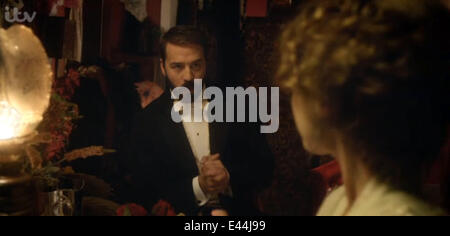 jeremy-piven-and-zoe-tapper-star-as-harry-selfridge-and-ellen-love-in