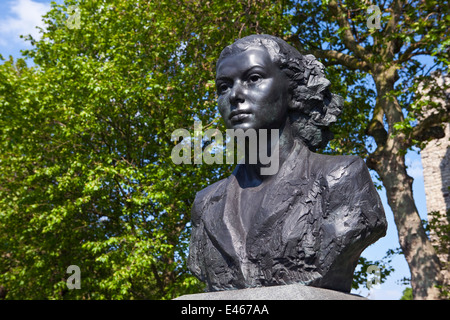 A Memorial to those who served in the Special Operations Executive during WWII, located along the Albert Embankment in London. Stock Photo