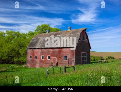 The Palouse, Whitman County, WA: The Kelley barn on the Kelley Homestead near Oaksdale Stock Photo