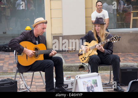 Buskers performing in the Rocks district, Sydney, New South Wales, NSW, Australia Stock Photo