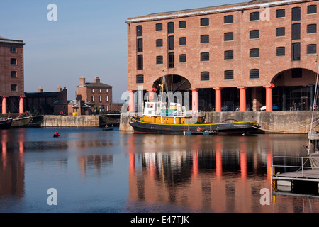 View of the buildings and boats in the Albert Dock, Liverpool. Stock Photo