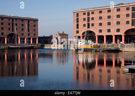 View of the buildings and boats in the Albert Dock, Liverpool. Stock Photo