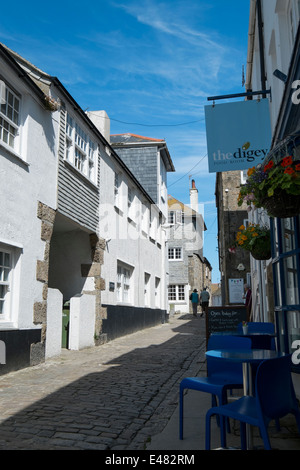 The Digey - a narrow street in St Ives Cornwall leads from the Harbour area to Porthmeor Beach Stock Photo