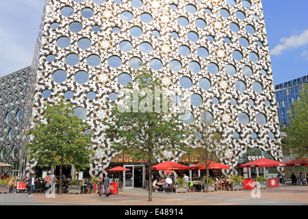 Ravensbourne College building with Cafe Rouge below. North Greenwich London England UK Stock Photo