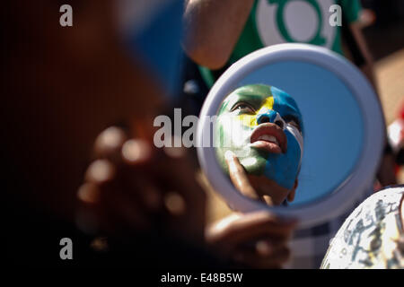 Brasilia, Brazil. 5th July, 2014. An Argentina's fan is seen before a quarter-finals match between Argentina and Belgium of 2014 FIFA World Cup in Brasilia, Brazil, on July 5, 2014. © Jhon Paz/Xinhua/Alamy Live News Stock Photo