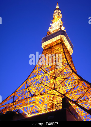 Tokyo Tower at night from Below Stock Photo - Alamy