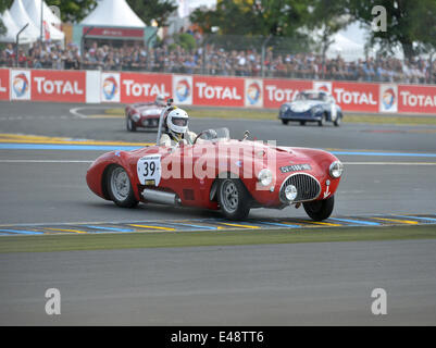 1954 KIEFT Climax 1100 spins off at Le Mans, France, 5th June, 2014. Historic racing cars on track at the Le Mans Classic event in France. Credit:  Matthew Richardson/Alamy Live News Stock Photo