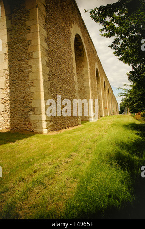 AJAXNETPHOTO. LOUVECIENNES,FRANCE-MACHINE DE MARLY- THE AQUADUCT OF LOUVECIENNES SITUATED TO THE WEST OF PARIS.PHOTO:JONATHAN EASTLAND/AJAX REF:120906 2360 Stock Photo