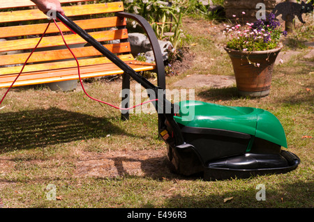 Qualcast best sale hover lawnmower