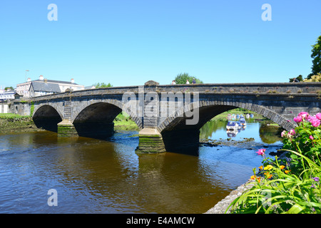 Stone road bridge over River Dart, Totnes, South Ham District, Devon, England, United Kingdom Stock Photo